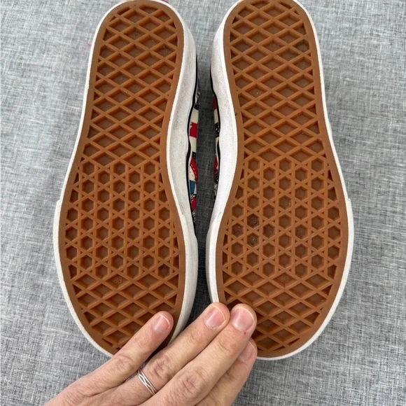 Vans Kids Marvel Groot Slip Ons - Picture 4 of 8